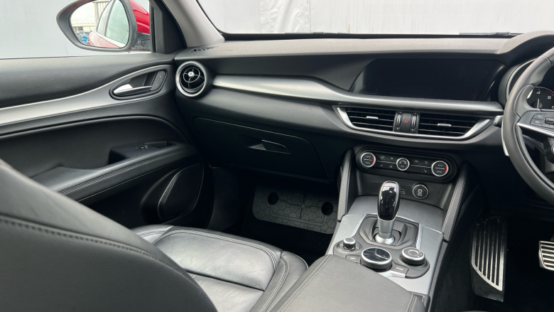 Alfa Romeo Stelvio 2.2 D 210 Speciale 5dr Auto Diesel Estate